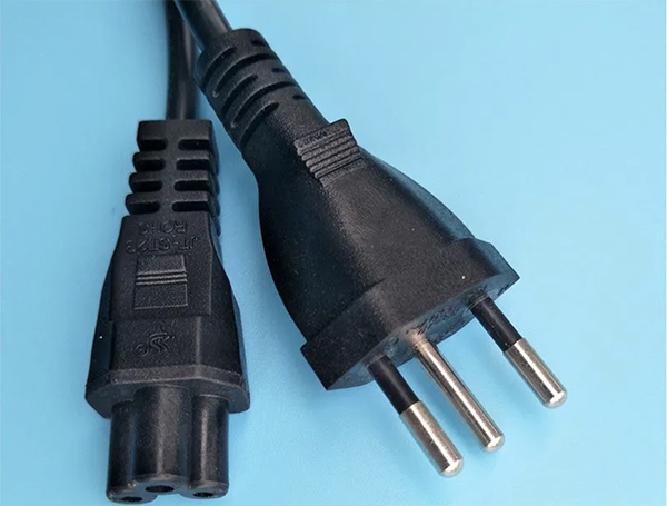 瑞士电源线配IEC 60320 C5米老鼠尾/梅花尾连接器