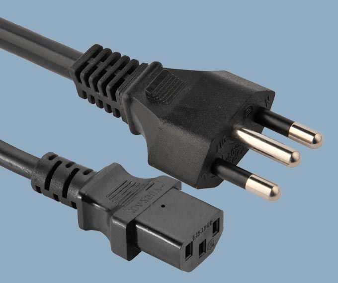 巴西 14136插头配IEC 60320 C13电源线